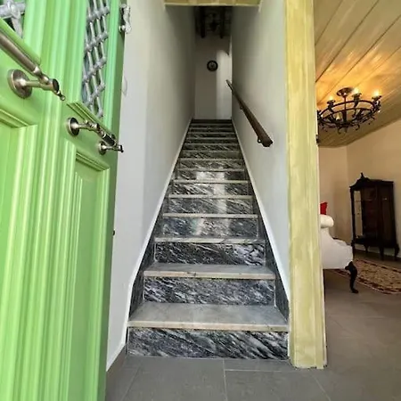 Casa Porta Velha 2 Bed Holiday home